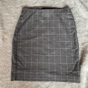 Dynamite plaid skirt